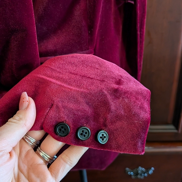 Velvet Blazer in Rich Burgundy - Picture 3 of 8